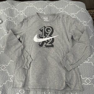 Nike long sleeve tee